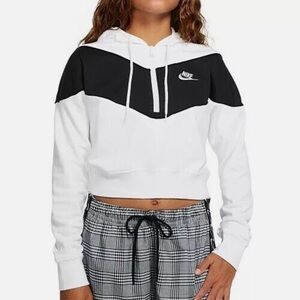 Nike Women’s Sportswear Heritage Half-Zip Hoodie White/Black Size M
